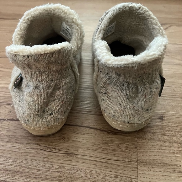 LL Bean shoes - Picture 4 of 4